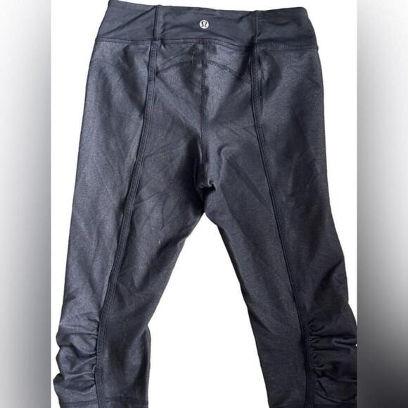 🦄🤩 Lululemon Dignity Crop Black Slub Denim - Picture 1 of 3